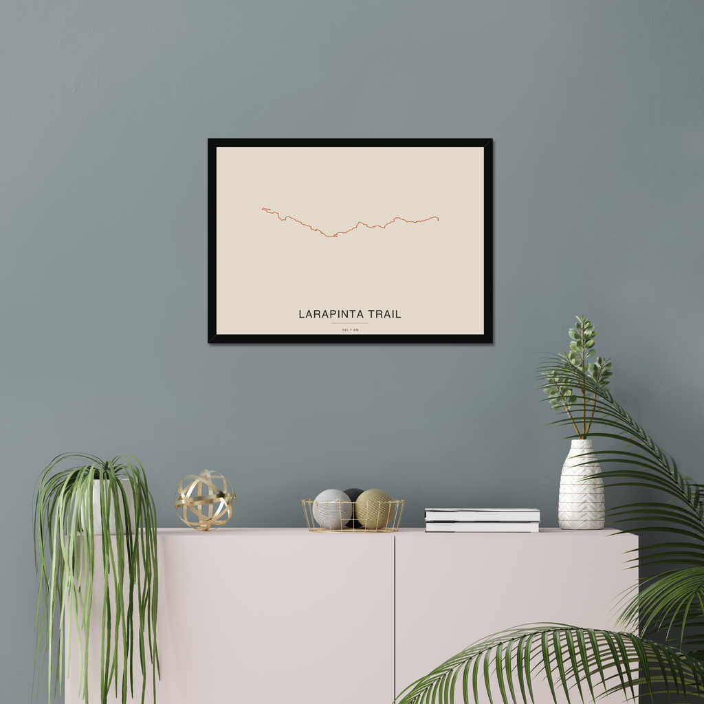 mapposter-lifestyle-larapinta-trail_scene7